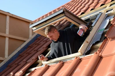 Pose de fenêtres de toit Velux à Émeringes